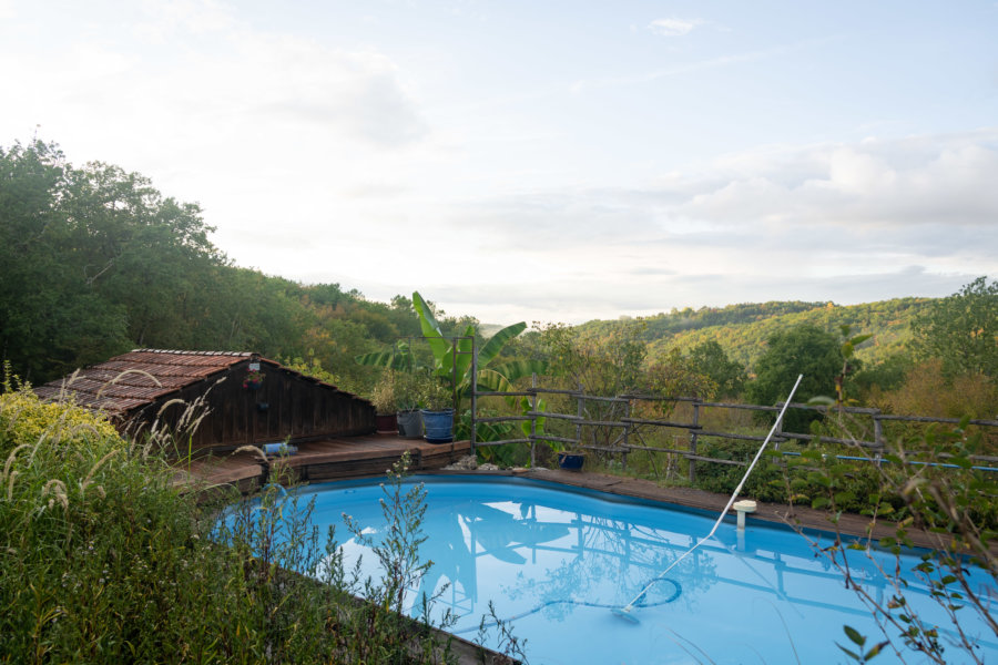 Logement avec piscine dans la vallée de la Vézère