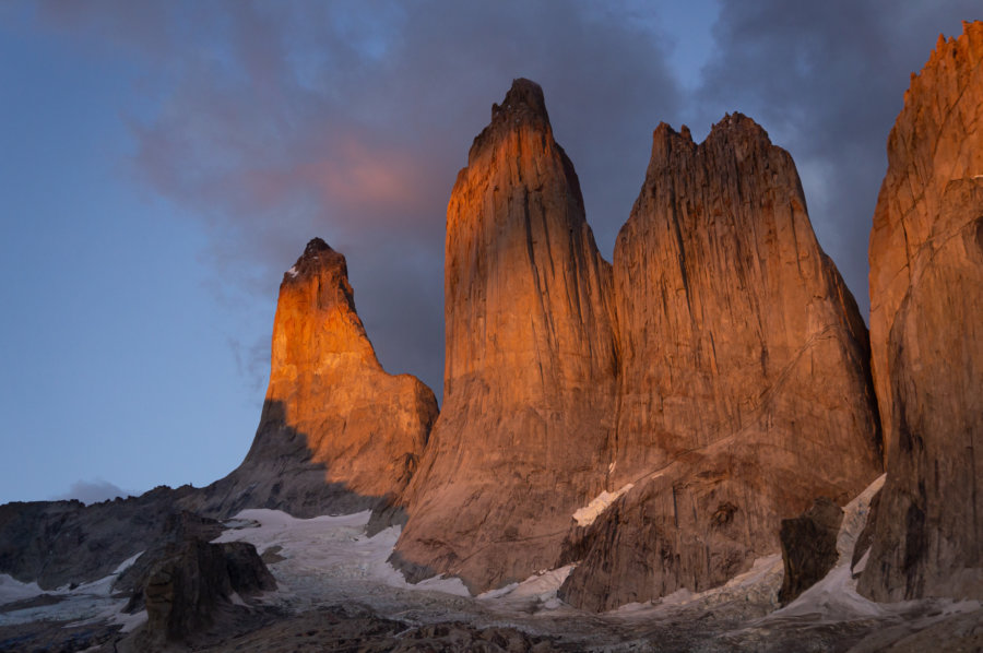 Lever de soleil sur les Torres del Paine en Patagonie