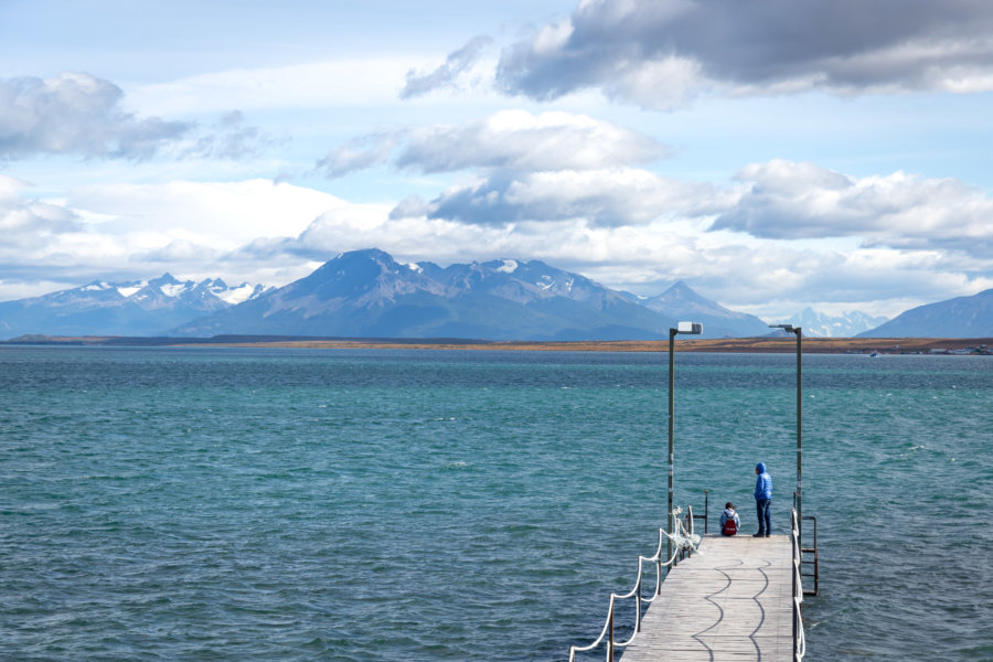 Ponto sur le lac à Puerto Natales au Chili