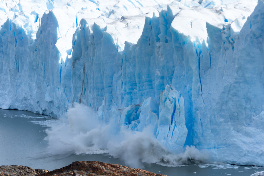 Chute de glace sur le Perito Moreno