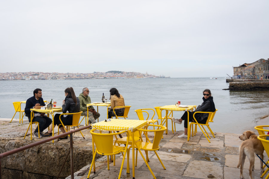 Restaurant Ponto final à Almada, Portugal