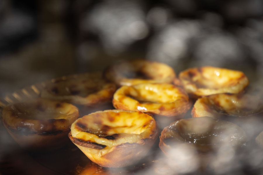 Pasteis de Nata dans une boutique de Belém