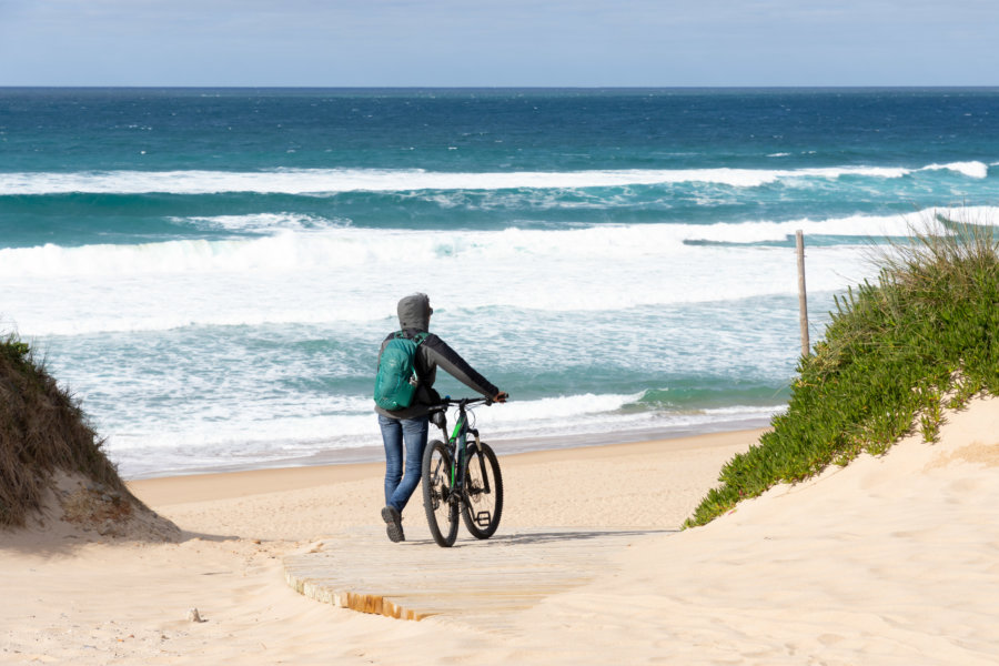 Vélo sur la plage de Guincho près de Cascais