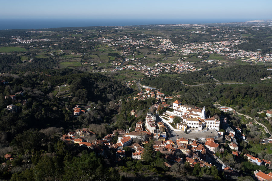 Vue sur Sintra depuis le château des Maures