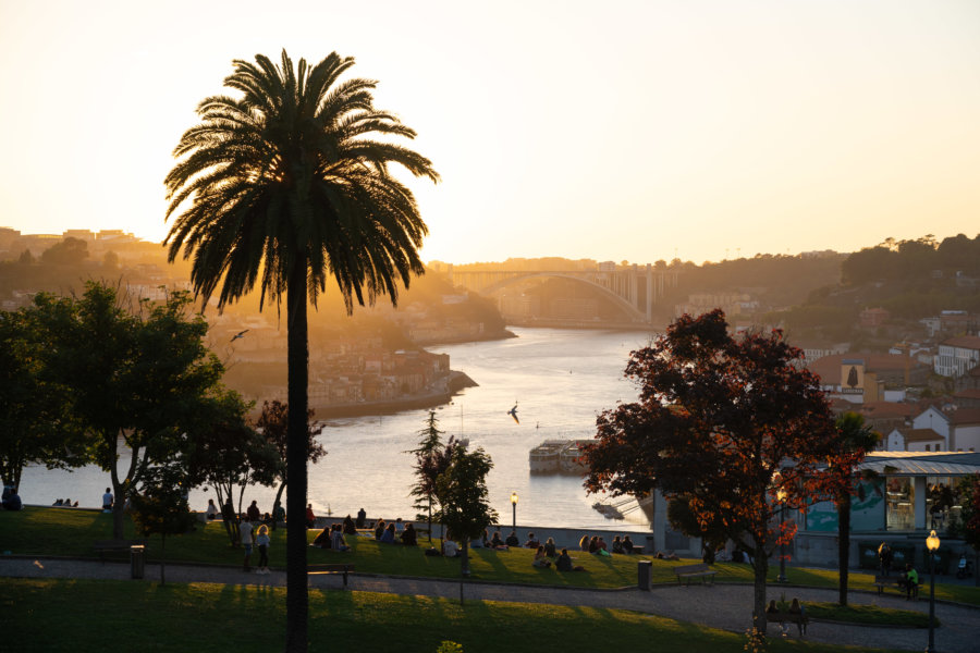 Coucher de soleil à Porto, Jardin Morro