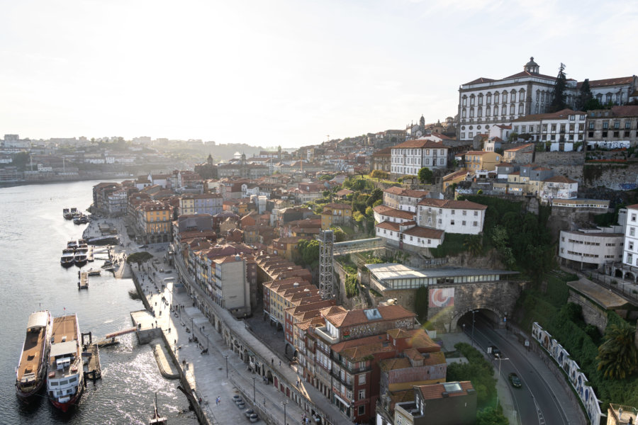 Vue sur Porto et Ribeira depuis le Pont, Portugal