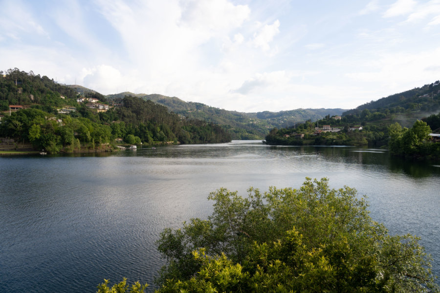 Vue sur le fleuve Cavado à Geres, Portugal