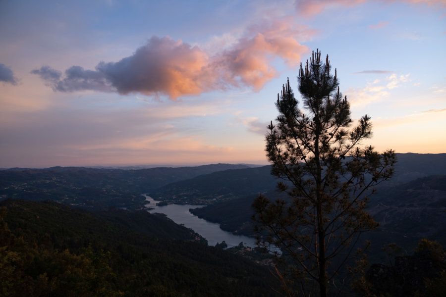 Coucher de soleil sur Peneda Geres, Mirador de Pedra Bela