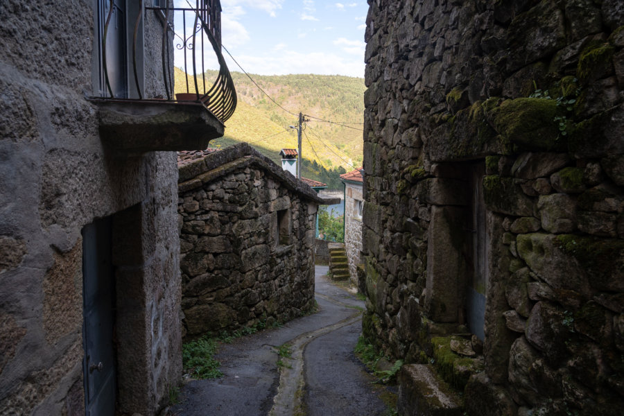 Village de Varzea près de Lindoso, Portugal