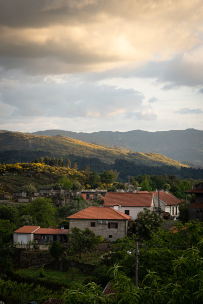 Village de Soajo au coucher du soleil, Portugal