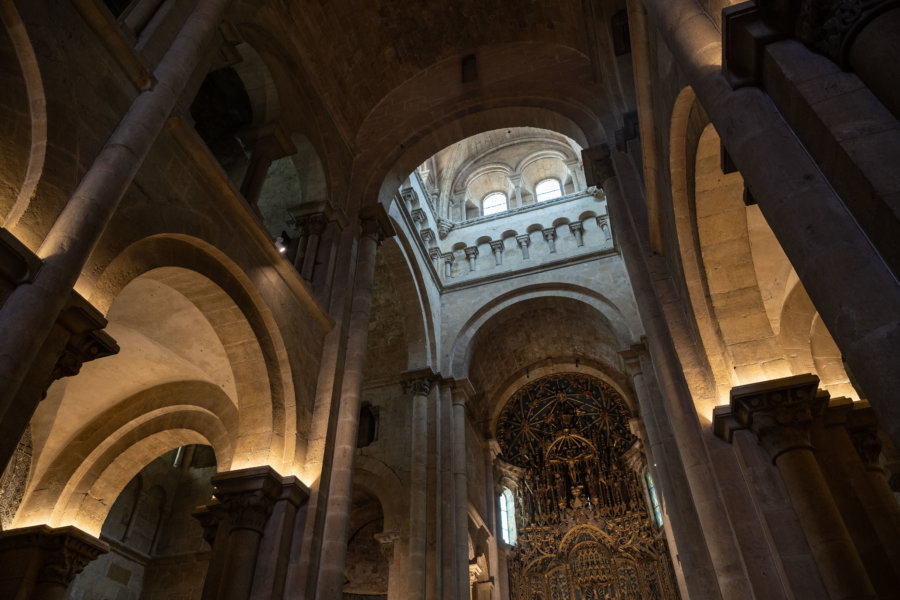 Intérieur de la cathédrale Sé de Coïmbre