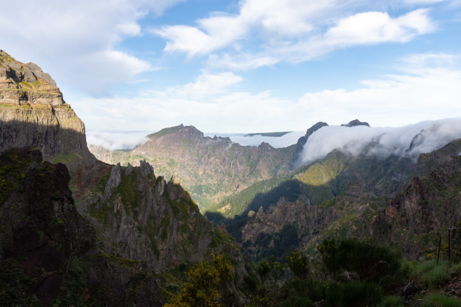 Randonnée dans les montagnes de Madère, des Picos Arieiro à Ruivo