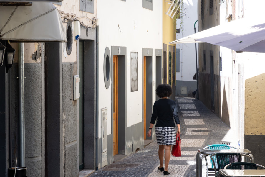 Rue de Funchal dans la nouvelle ville