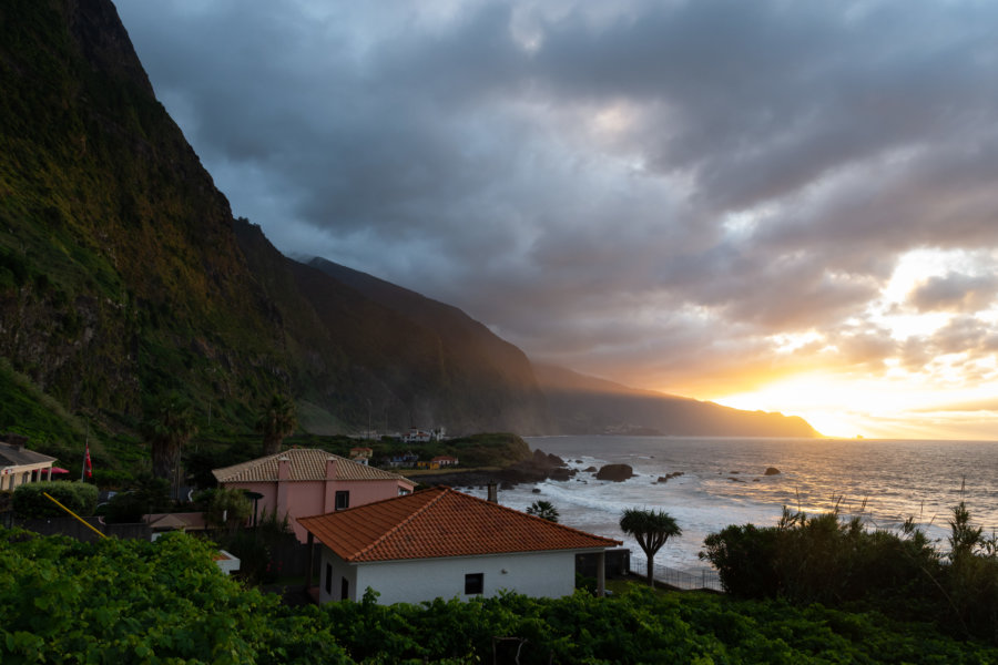 Coucher de soleil à Sao Vicente, Île de Madère