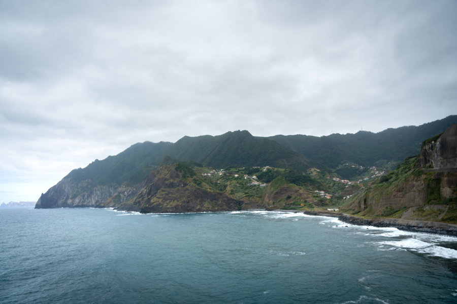 Village de Porto da Cruz, sur la côte nord de Madère