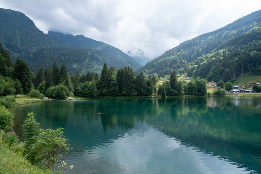 Lac du Haut-Bréda, l'été à la montagne