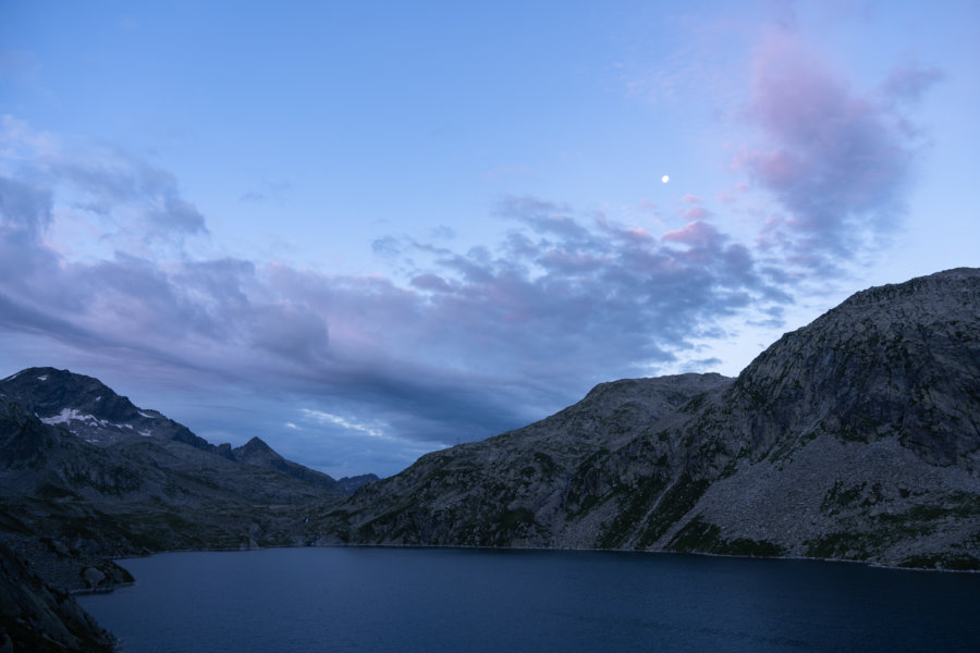Lever de soleil sur les lacs des 7 laux, lac de cottepens