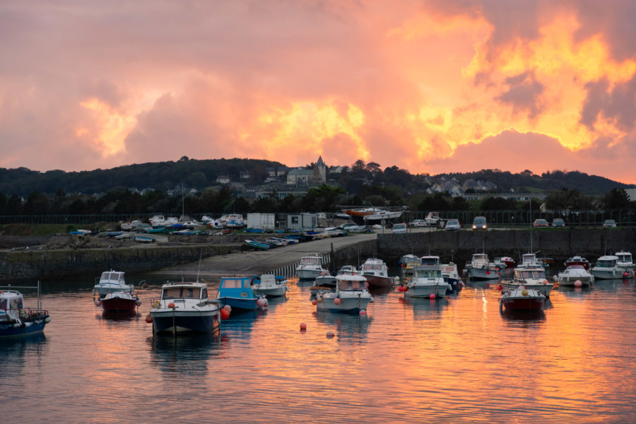 Port de Querqueville au coucher du soleil, Cotentin, Manche