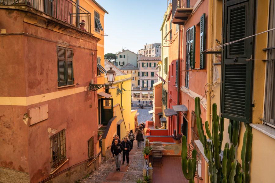 Boccadasse, quartier coloré de Gênes en Italie