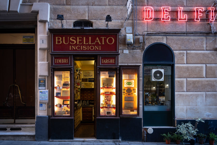 Vieille boutique à Gênes, Italie