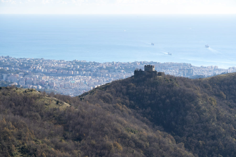 Sentier des forts sur les collines de Gênes