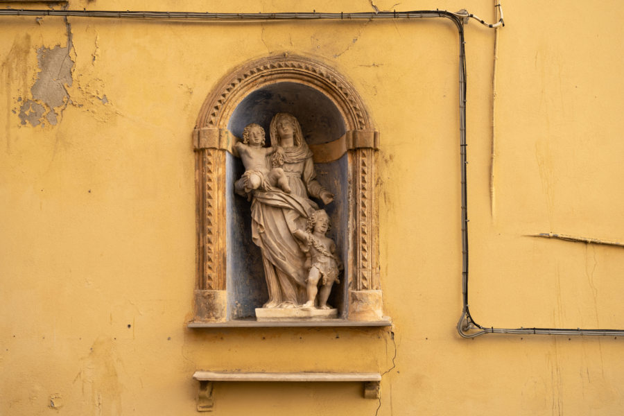 Statue dans une rue de Gênes
