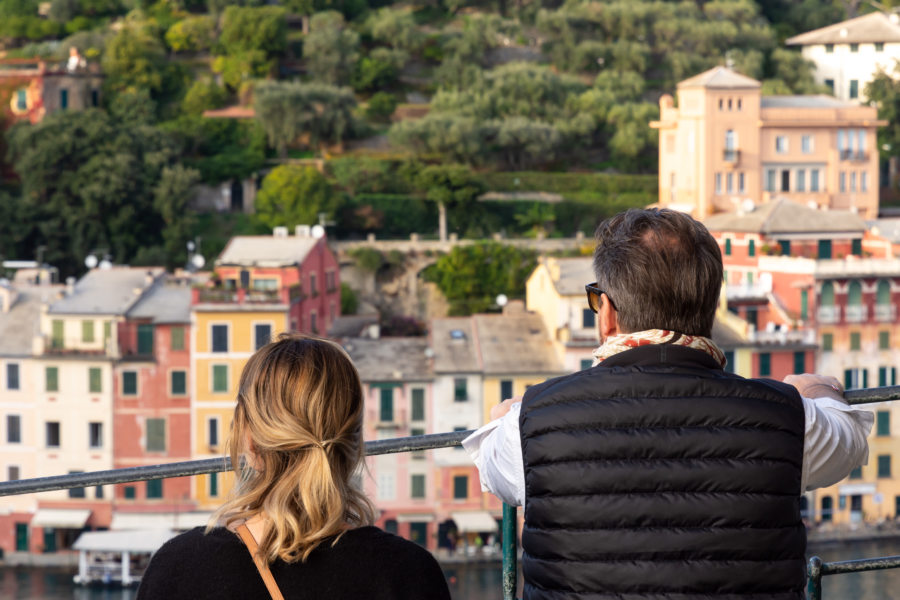 Touristes chics à Portofino, Italie