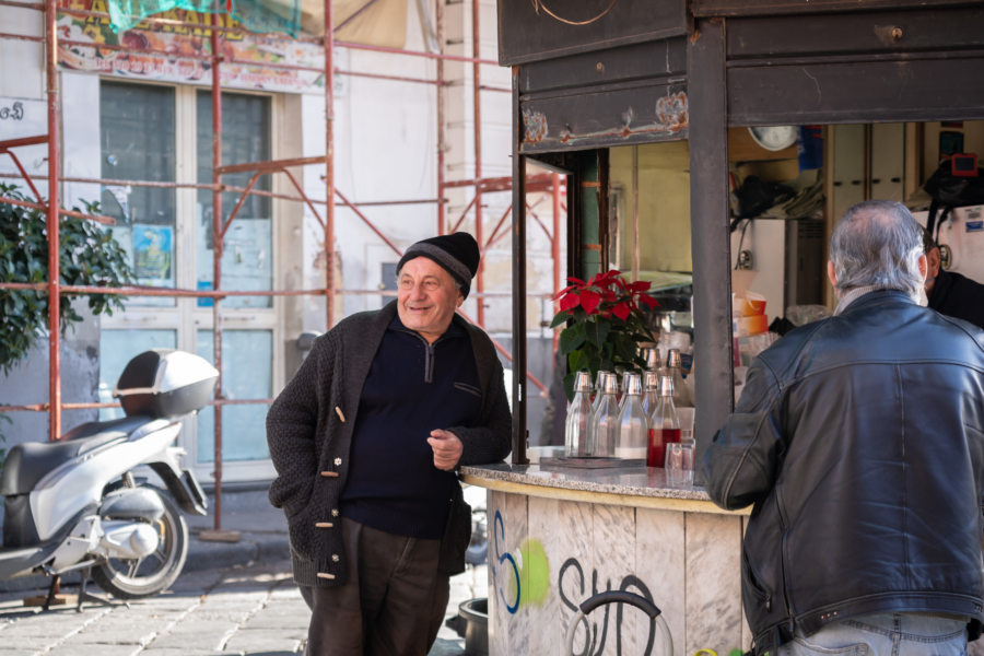 Kiosque au marché Fera o Luni de Catane