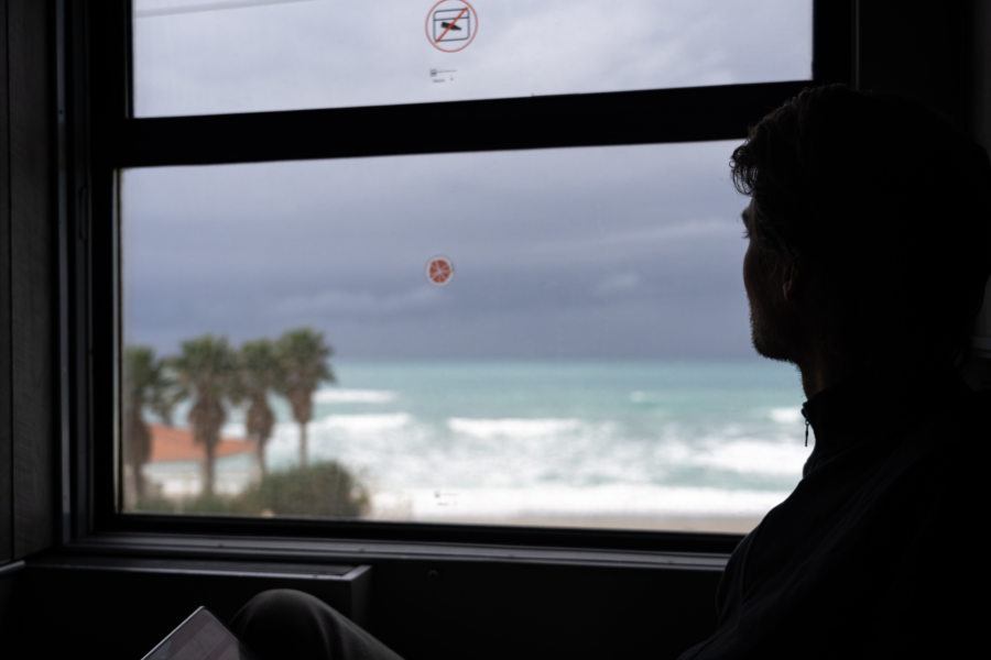 Train de nuit vers la Sicile avec vue sur mer