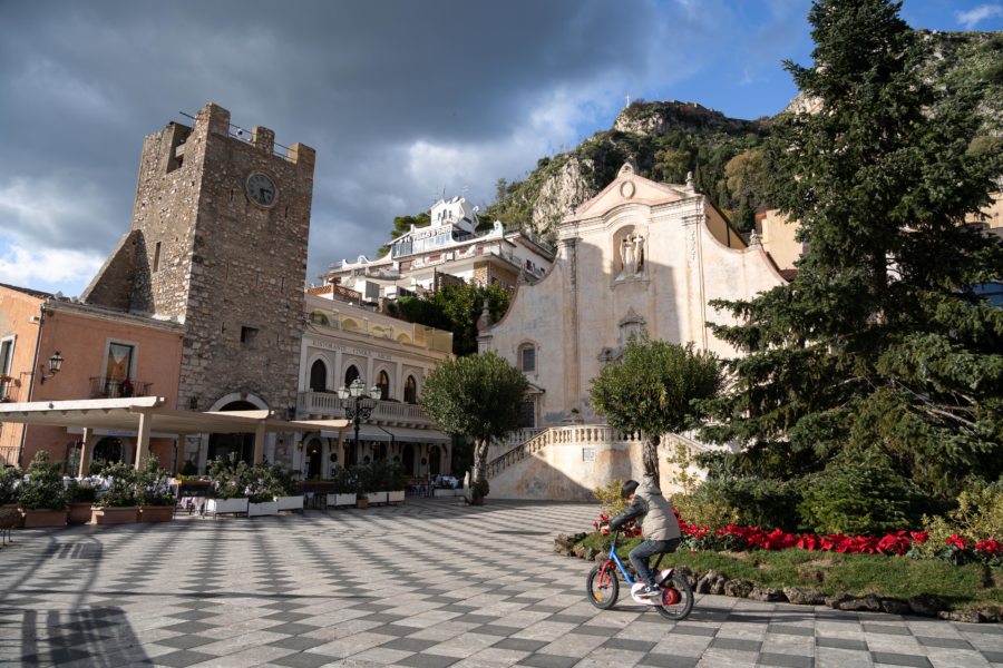 Piazza IX aprile à Taormina l'hiver