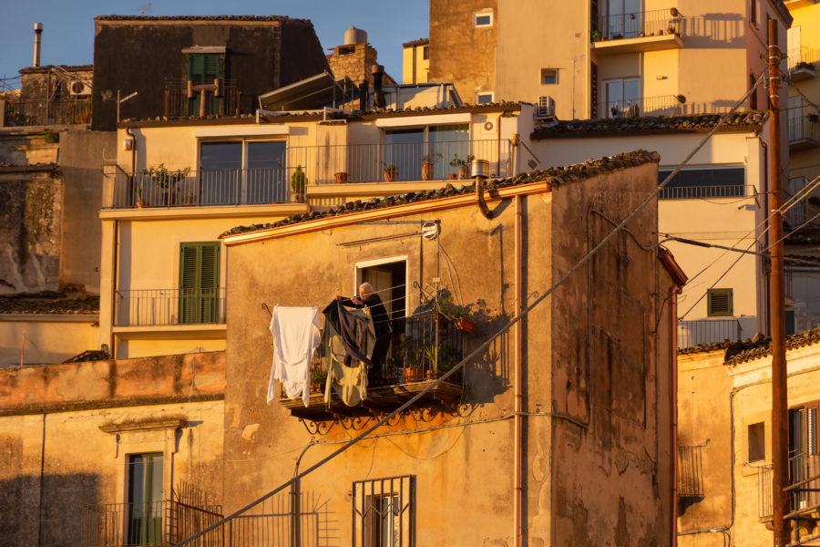 Lever de soleil à Raguse en Sicile