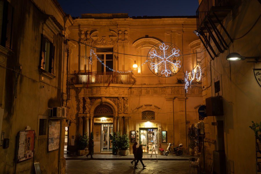 Ville de Noto la nuit, Noël en Sicile