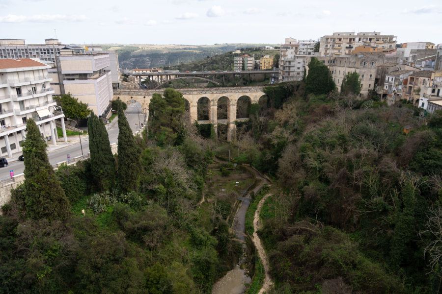 Ponte vecchio à Raguse en Sicile