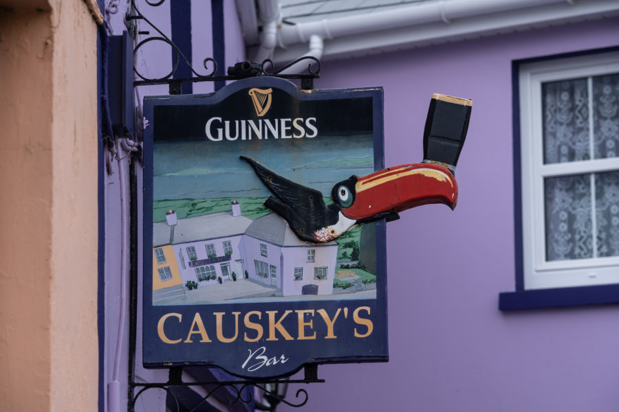 Enseigne pour la Guinness à Eyeries en Irlande