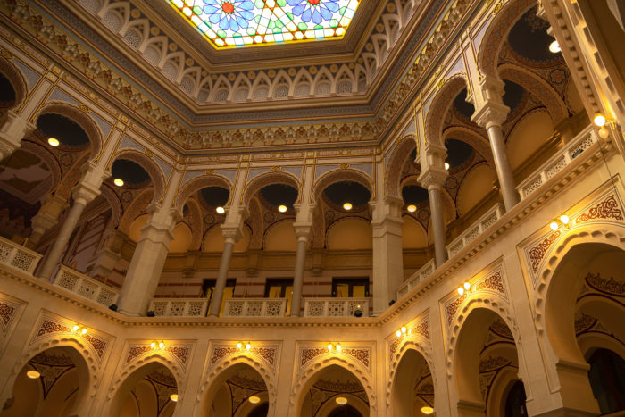 Intérieur de la bibliothèque de Sarajevo