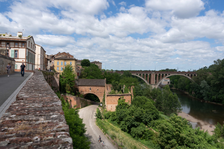 Village de Rabastens près d'Albi