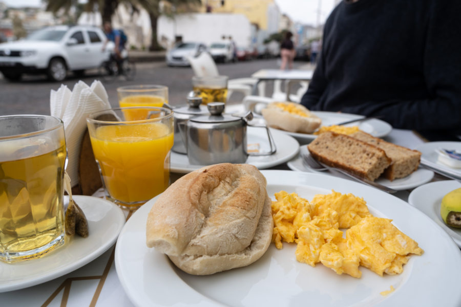 Petit déjeuner du casa café Mindelo