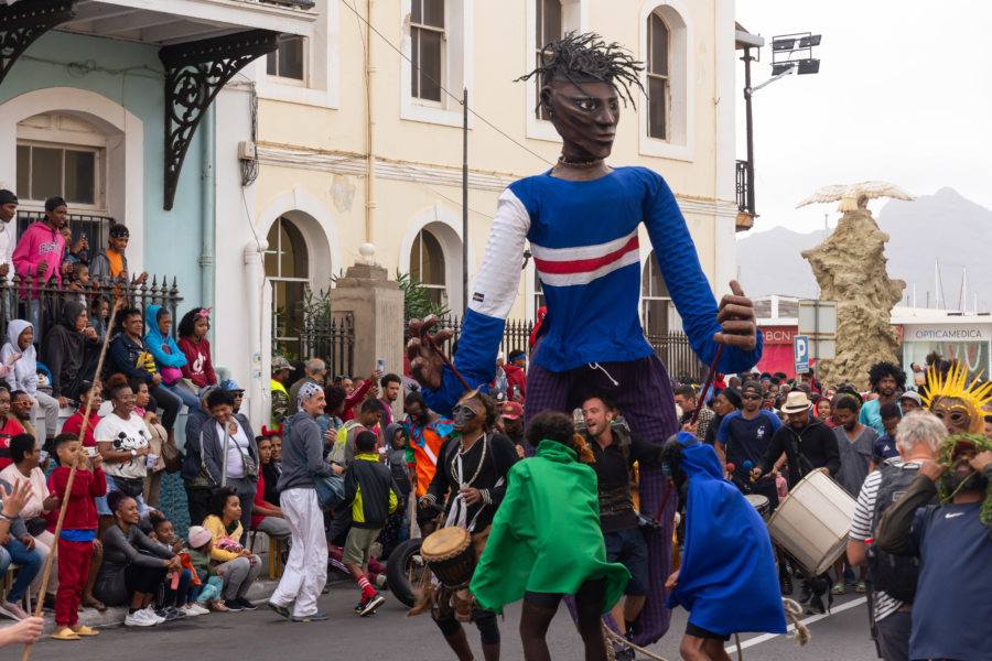 Marionnette géante au Carnaval de Mindelo