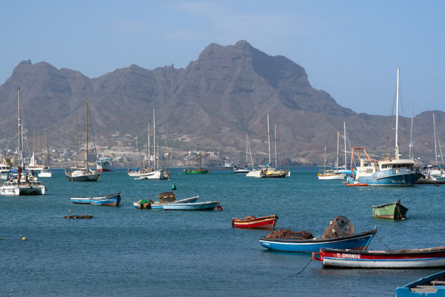 Vue sur la baie de Mindelo et le Monte Cara