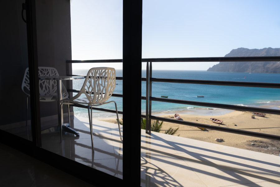 Vue sur la mer depuis la chambre à Sao Pedro