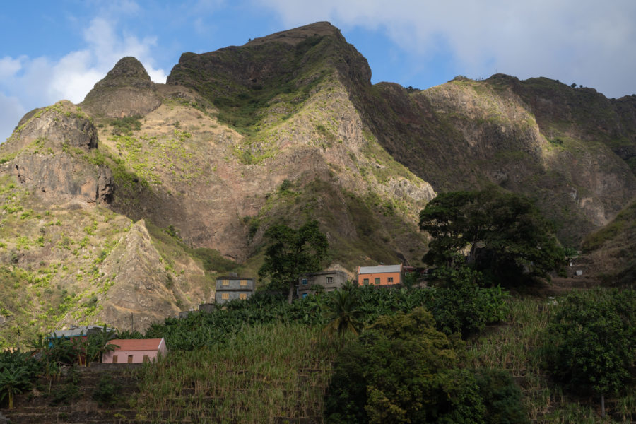 Montagne dans la vallée de Ribeira Grande, randonnée au Cap-Vert