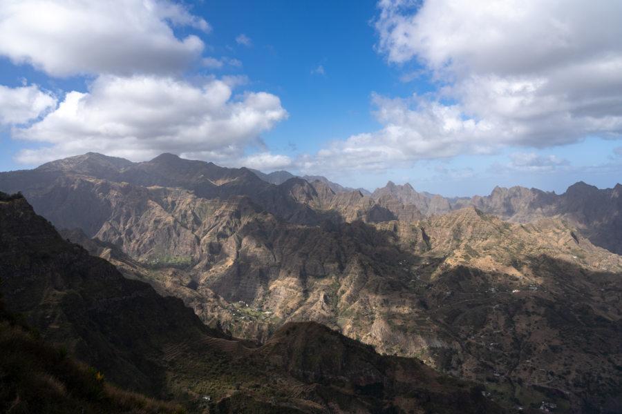 Montagne sur l'île de Santo Antao, randonnée entre Corda et Coculi