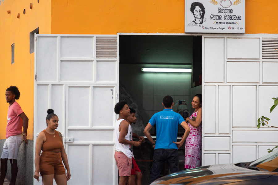 Boulangerie à Sao Filipe, rdv des jeunes de Fogo