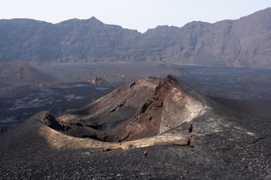 Randonnée vers le petit Pico, volcan Fogo au Cap-Vert