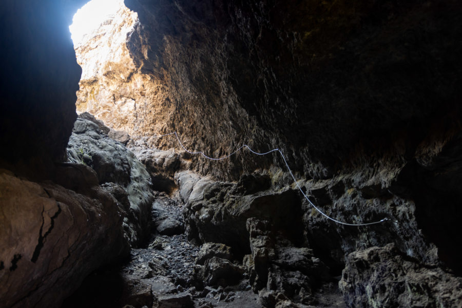 Visite d'un tunnel de lave sur l'île de Fogo au Cap-Vert