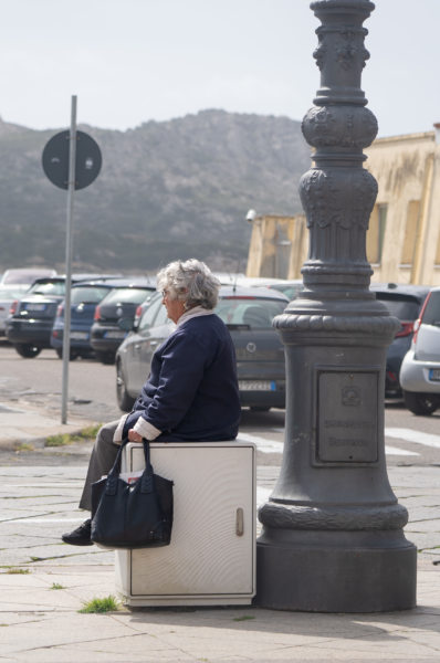 Mamie perchée en Sardaigne