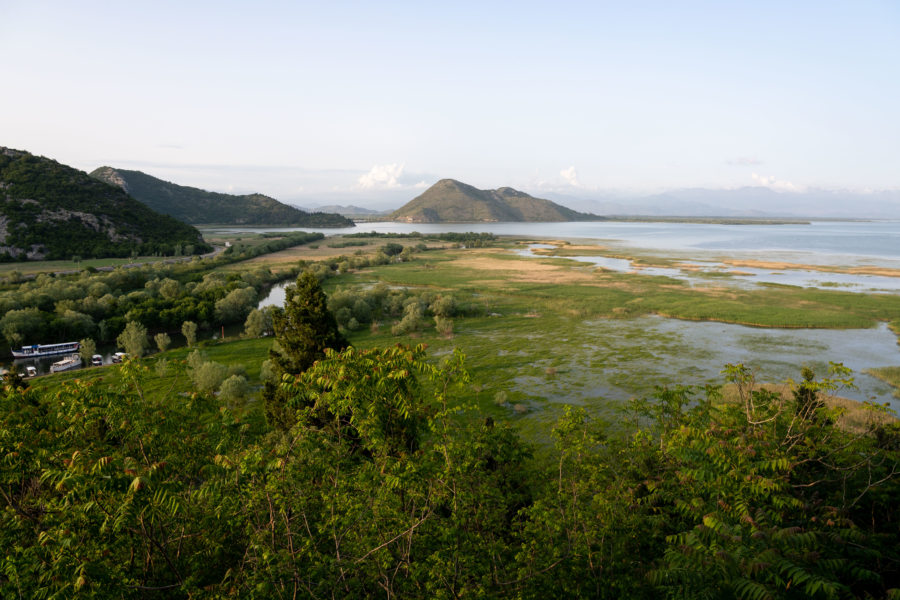 Vue depuis la forteresse de Besac sur le lac de Skadar au Monténégro