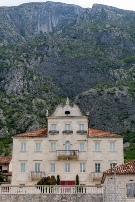 Vieux palais à Dobrota, Kotor