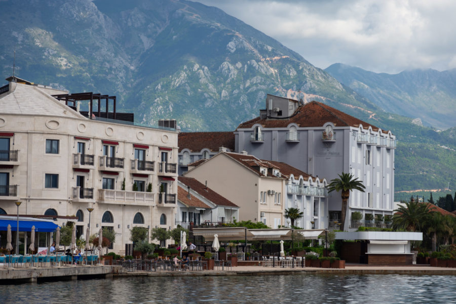 Ville de Tivat au Monténégro, bouches de Kotor