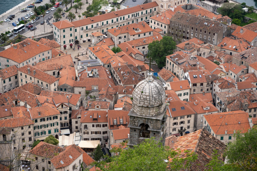 Vue sur Kotor depuis la forteresse